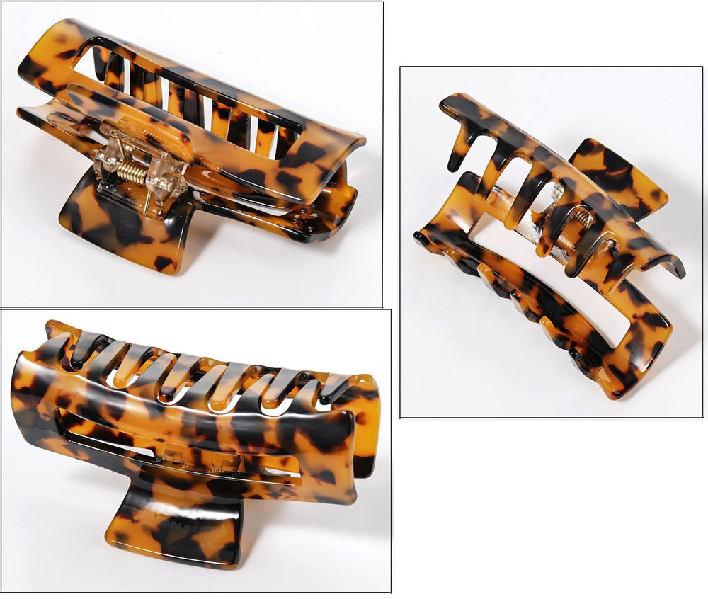 Pinza SL Sursarbelor diseño cuadros resalta el atuendo con contraste elegante.