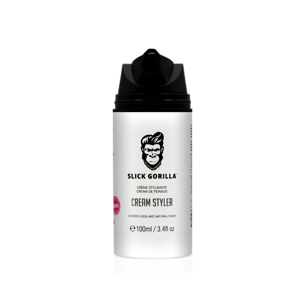 Slick Gorilla Cream Styler en mano, demostrando aplicación diaria