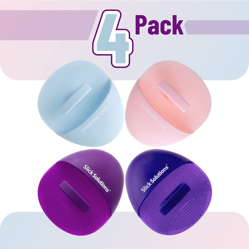 Slick Solutions dual-sided brush emphasizes pores cleansing and gentle massage.