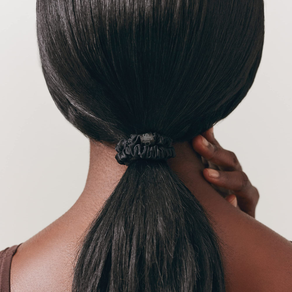 Slip ivy skinny scrunchie pack shot on vanity.