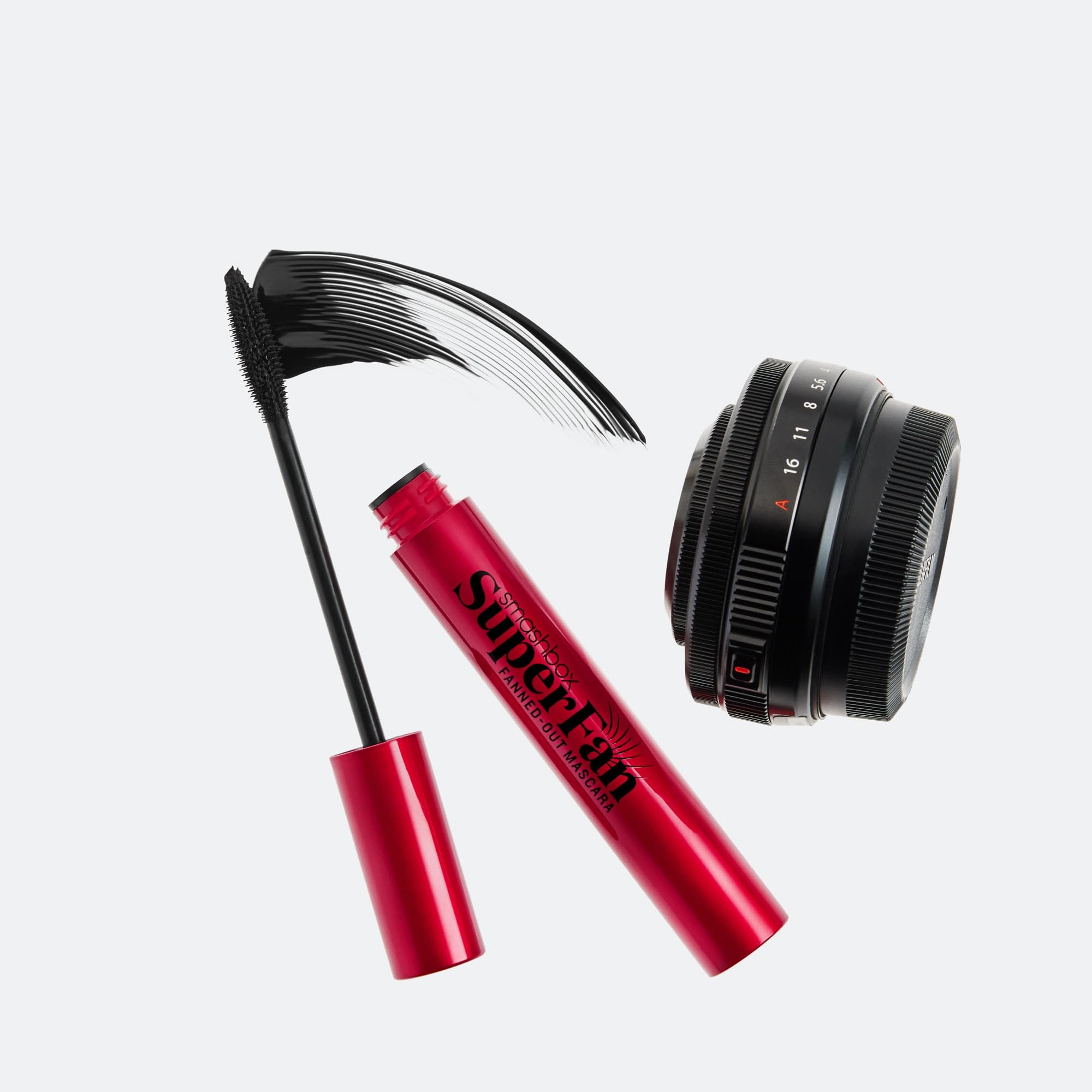 Lashes displaying minimized clumping and separation.