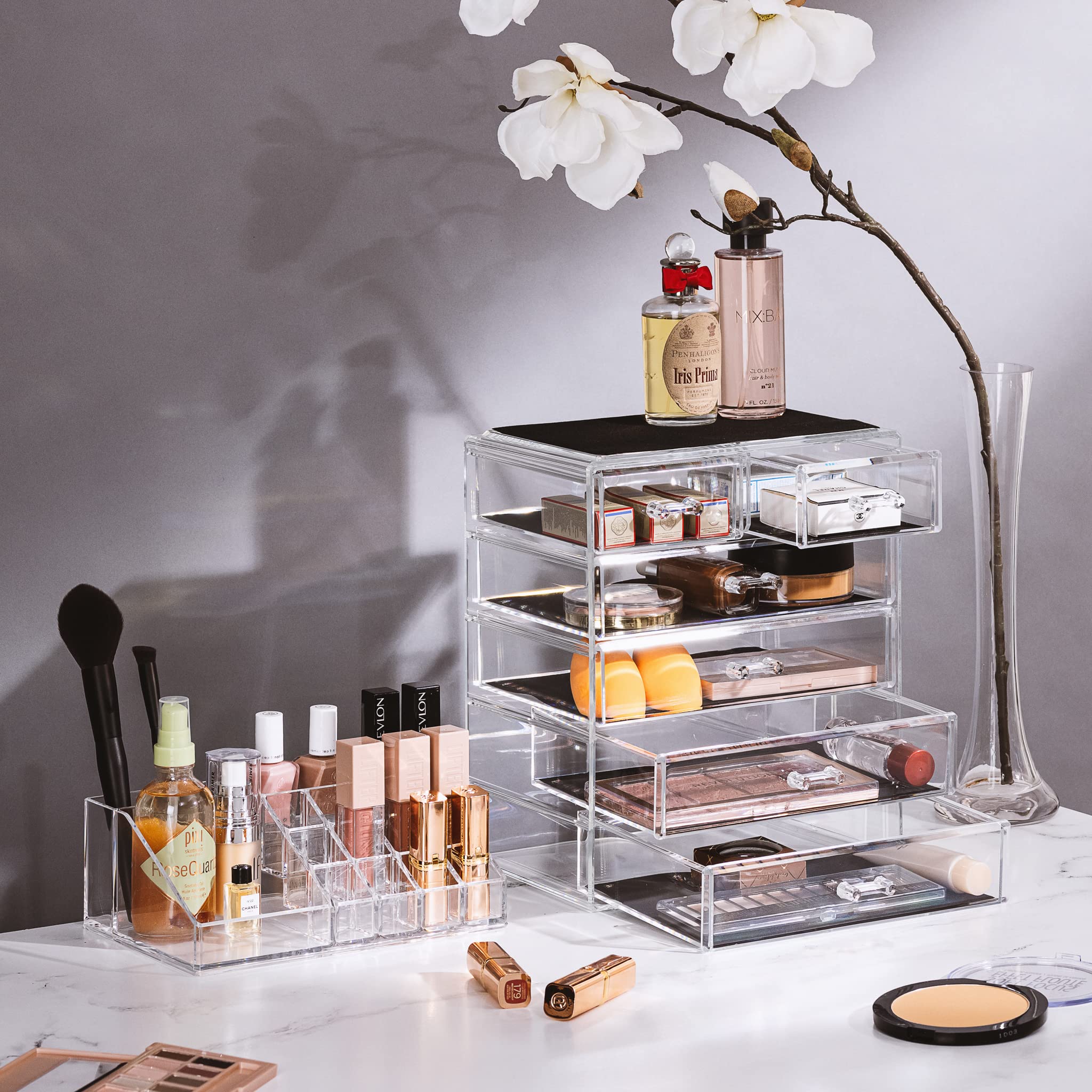 Sorbus 6-drawer storage reveals jewelry and cosmetics at a glance.