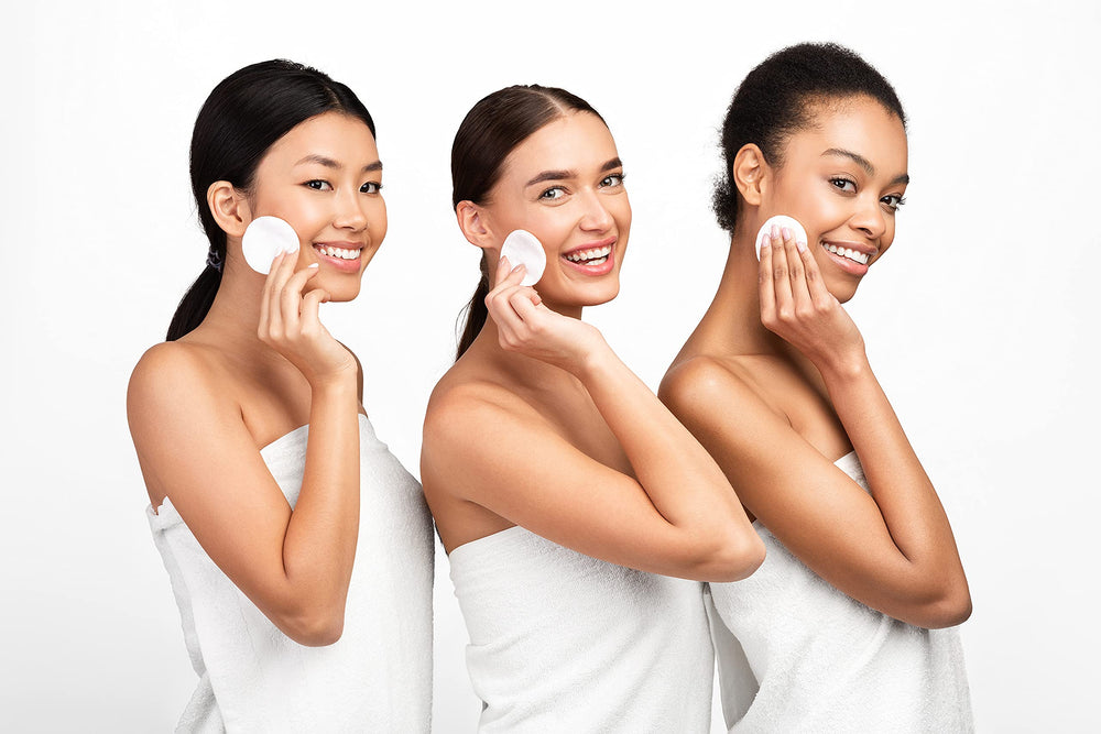 SOULSATION Organic Cotton Rounds lint-free design for smooth skincare cleansing.