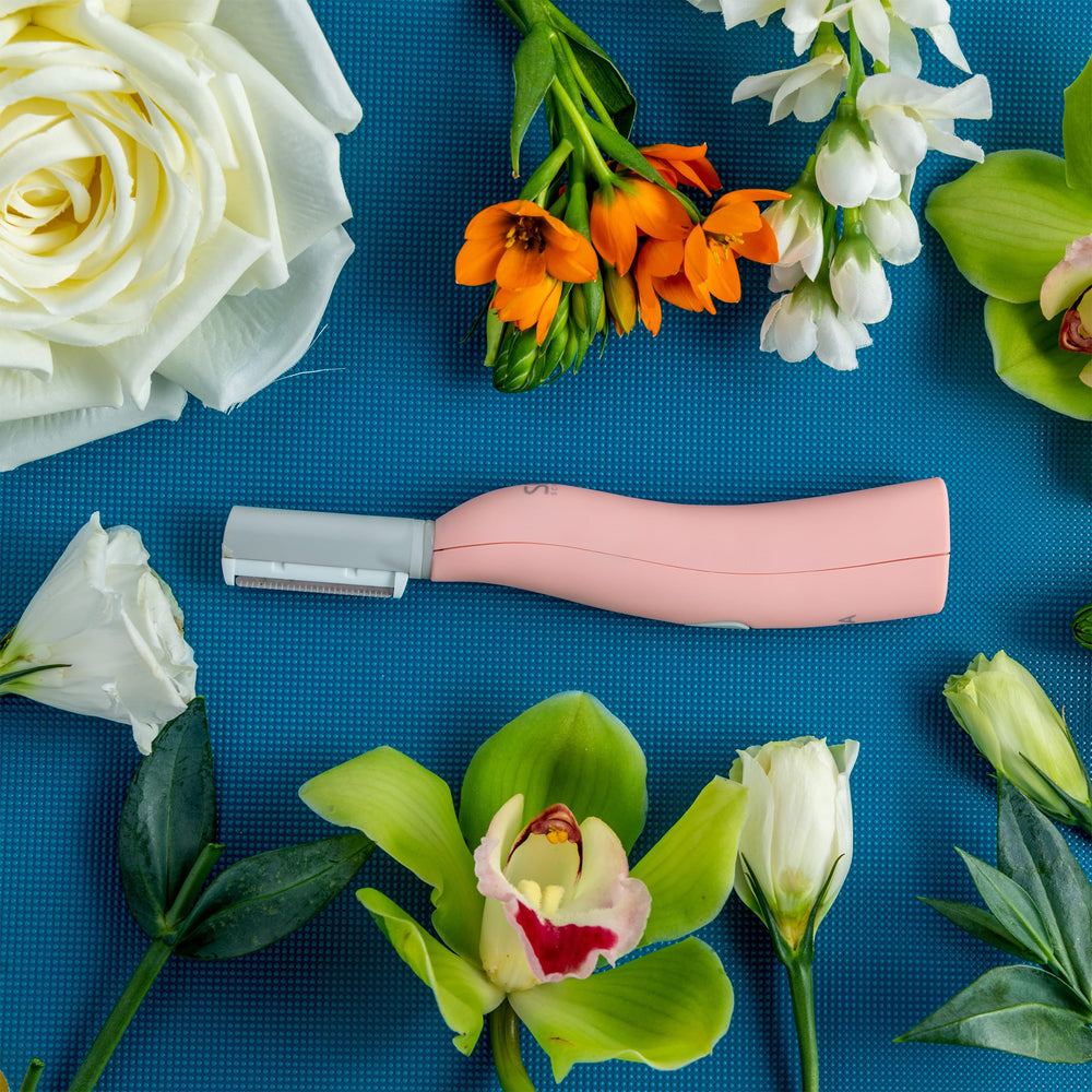 SPA SCIENCES SIMA razor in at home spa scene for convenient routine
