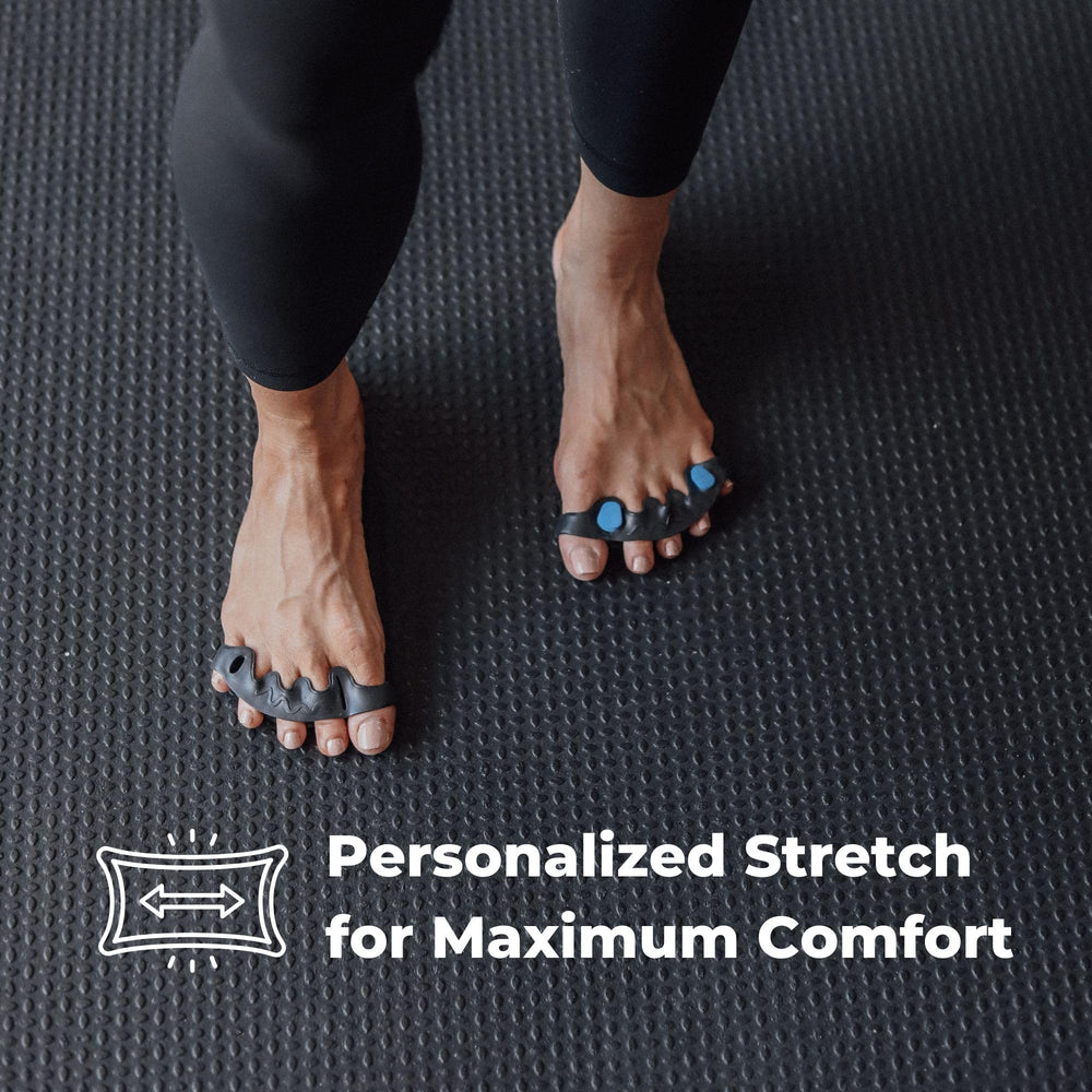 Spacer Mobility Toe Spacer Flex demonstrates adjustable big toe or pinky plug options.