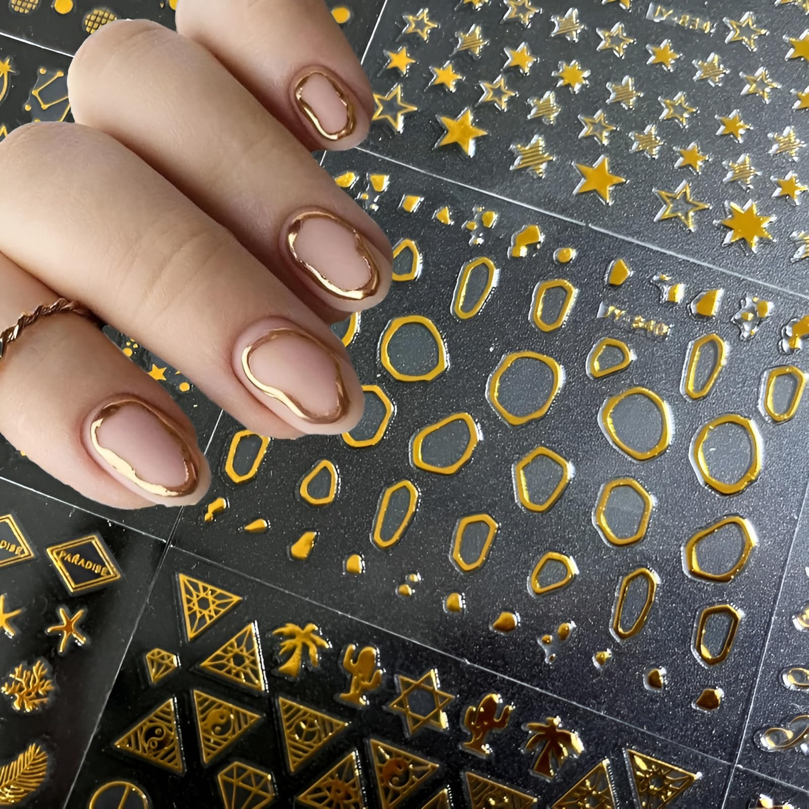 SPLOCUDU diseños dorados en encaje y corazones para uñas elegantes