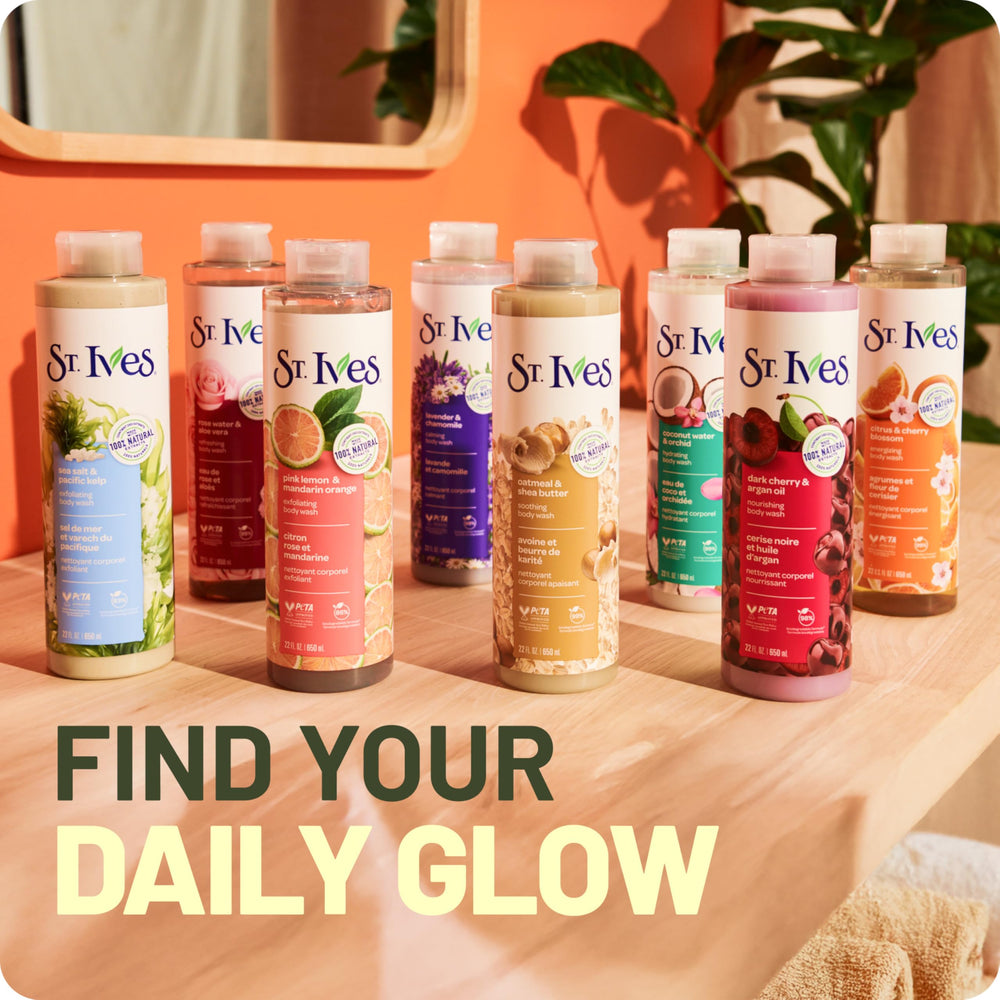 Cuidado diario de la piel con exfoliante natural St. Ives.