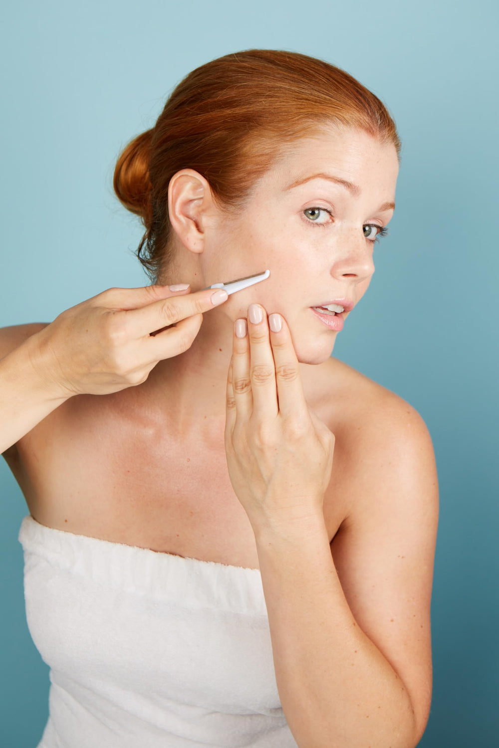 StackedSkincare Dermaplaning blades fit the tool for consistent performance during use.
