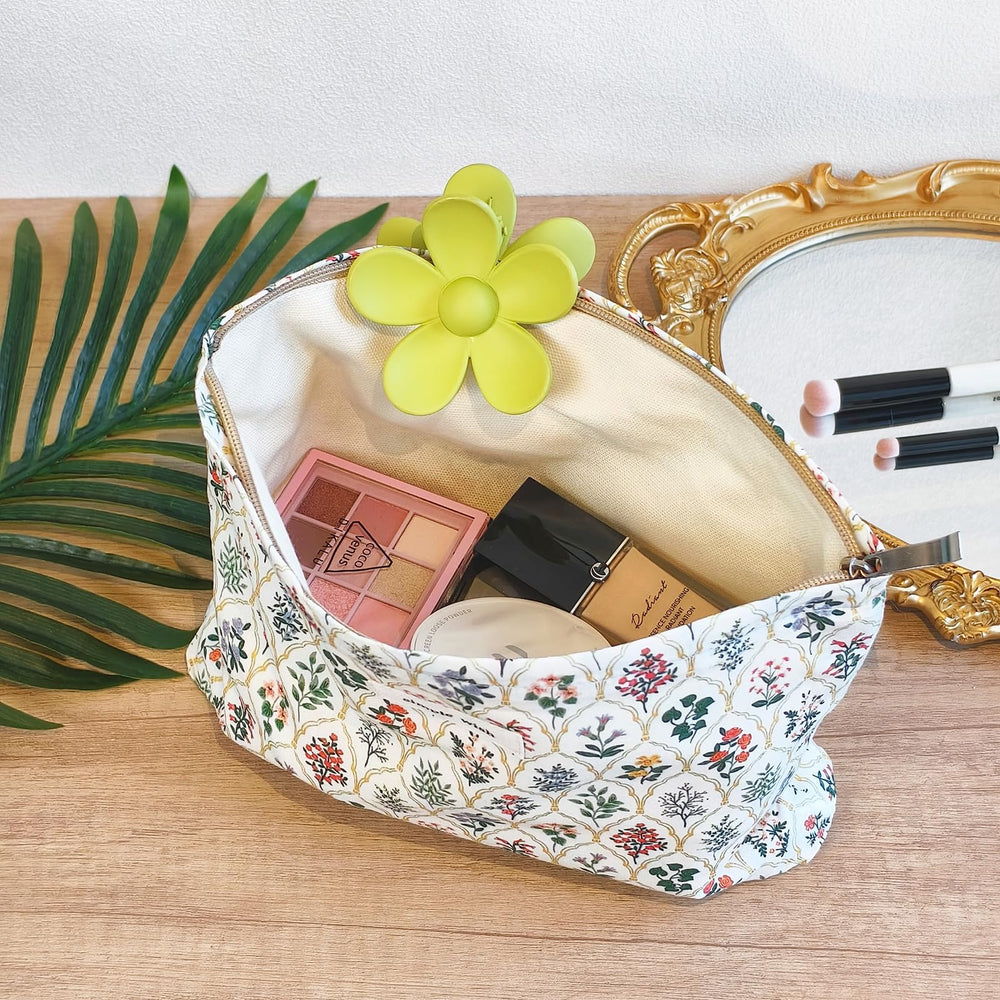 STARDW floral fabric detail adds elegant texture and durability.