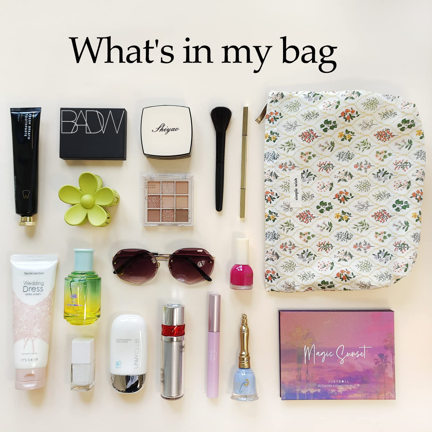STARDW inside pockets organize brushes, lipstick, and small items.