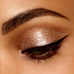 stila Kitten Karma: aplicación suave gracias a su textura ligera.