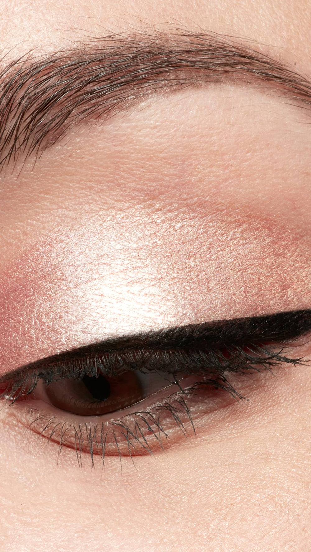 Stila Shimmer and Glow Original long wear shimmer on eye for day to night looks