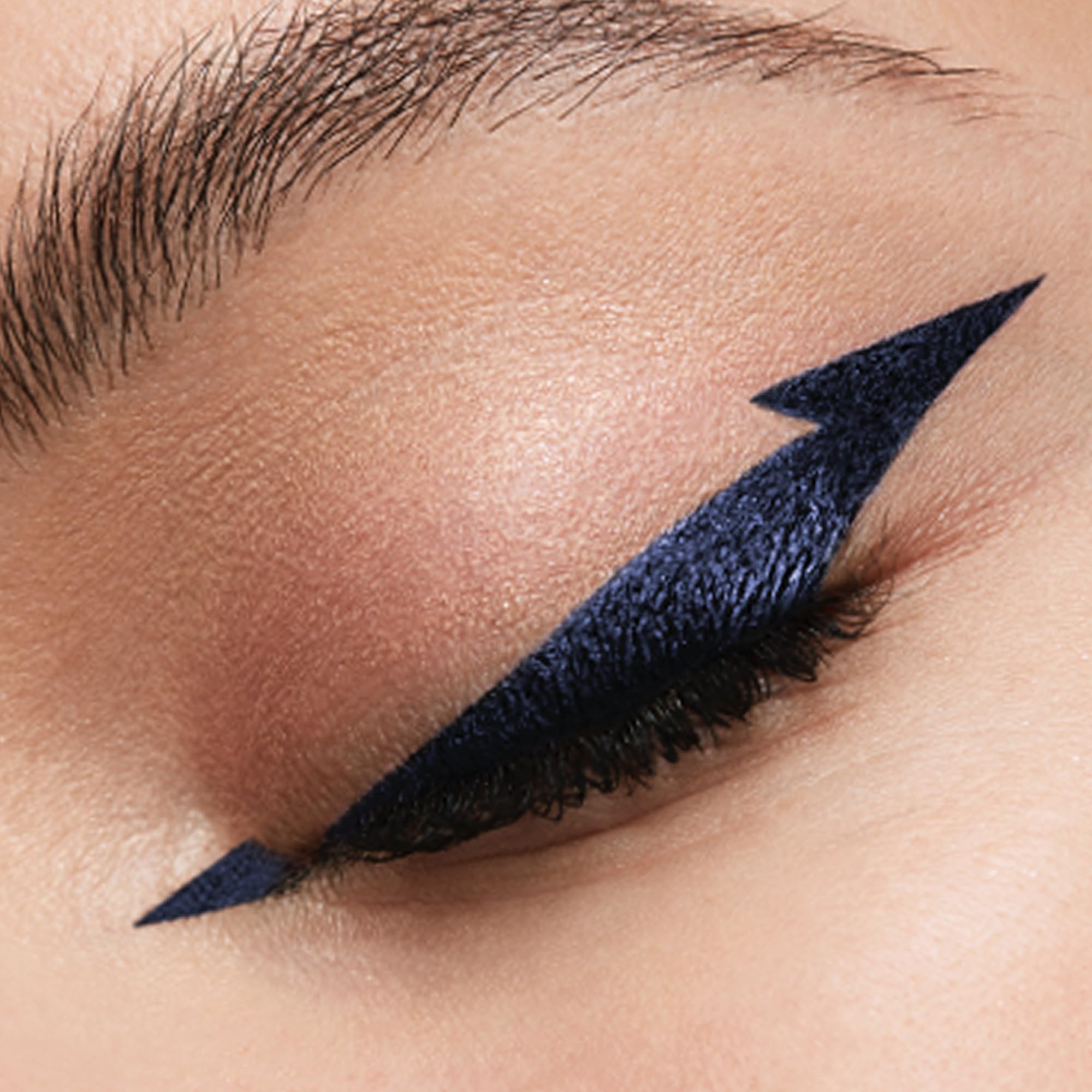 Stila Stay All Day Midnight swatch indicates transfer-proof wear.