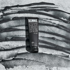 STMNT Grooming Goods Gel acabado-satinado semi-mate para estilo sofisticado.