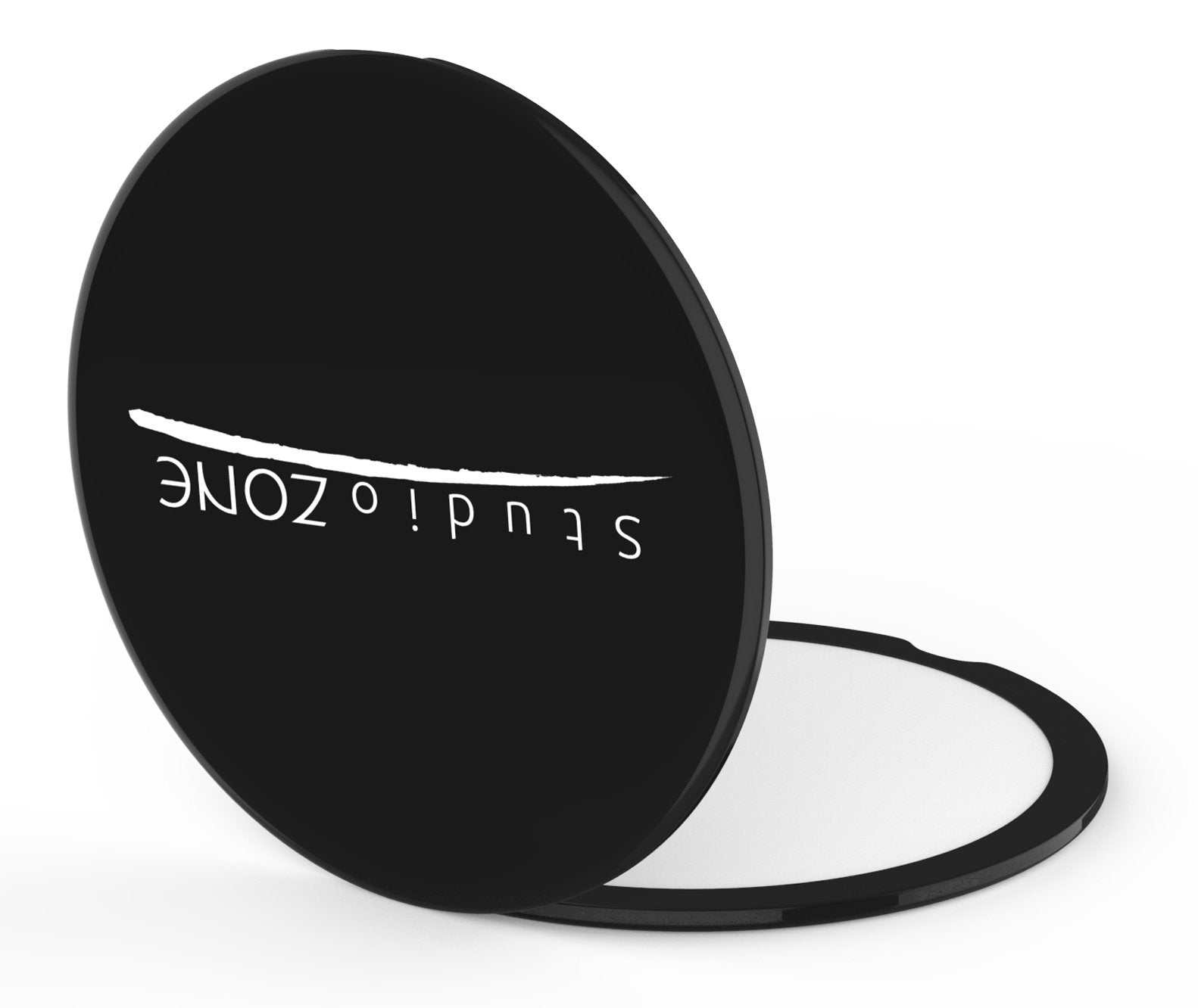 StudioZONE ClassZ 10x magnification highlights precise eyeliner for clean lines.