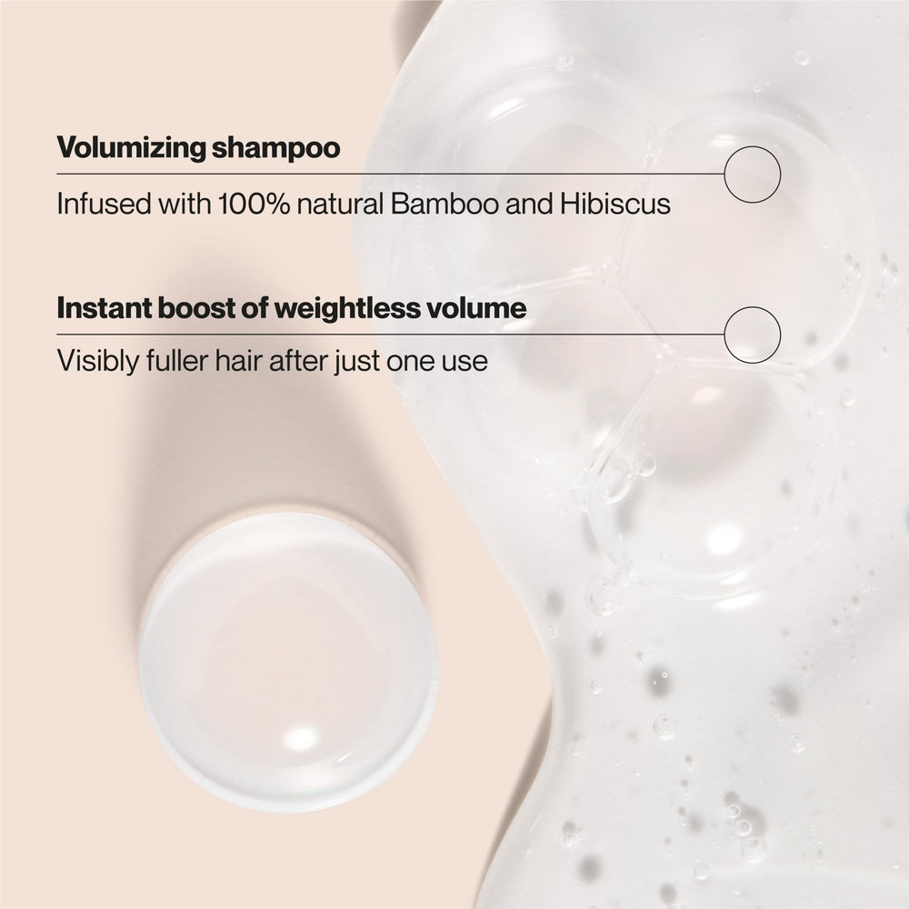 Suave Bamboo Hibisco Shampoo, espuma-aplicacion, ofrece lavado suave con aroma agradable.