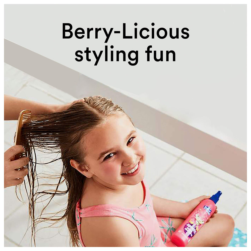 Suave Kids No-residue finish ensures hair stays light after detangling.