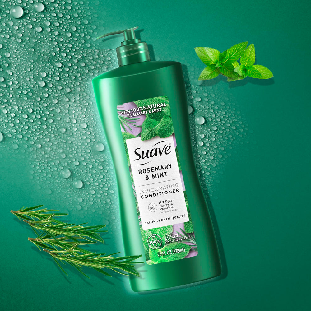 Aplicación fácil en la ducha con Suave romero-menta, cabello desenredado.