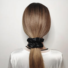 Textura de satinado Sufermoe, suave y protectora para el cabello.
