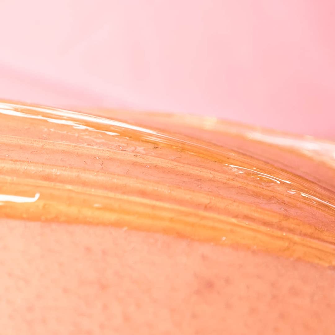Sugaring NYC paste with 100 organic ingredients for natural care.
