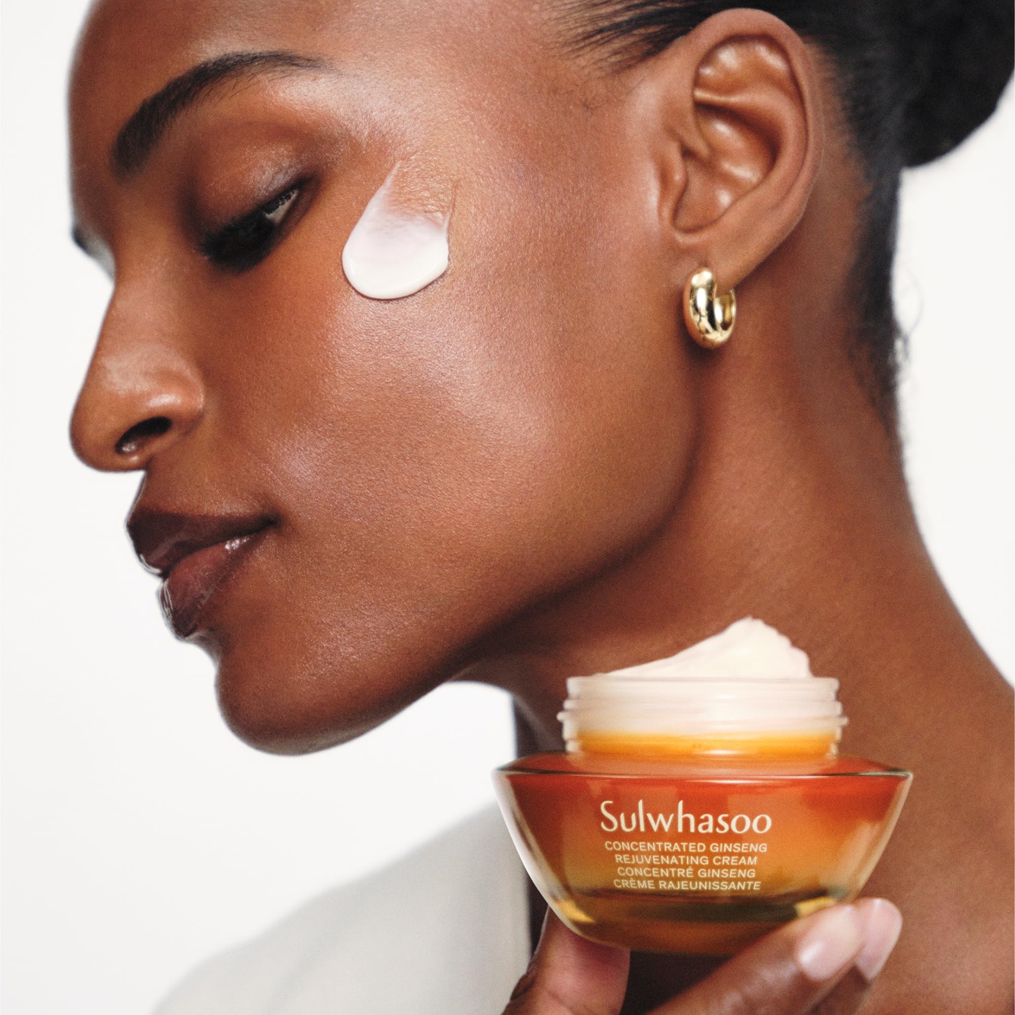 Sulwhasoo First Care Trial Kit close-up texture highlights luxurious cream consistency