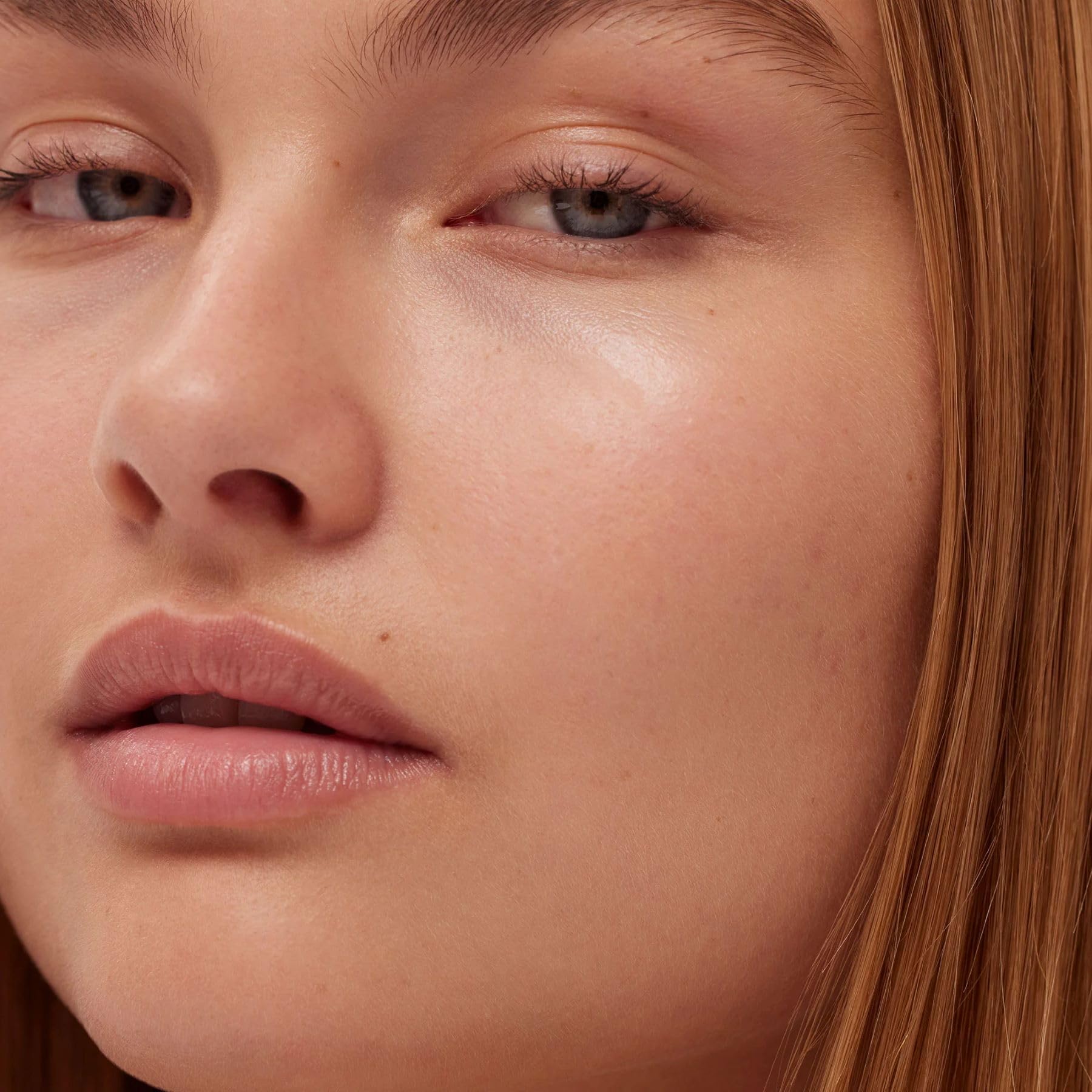 Summer Fridays CC Me Serum application on hand for daily use