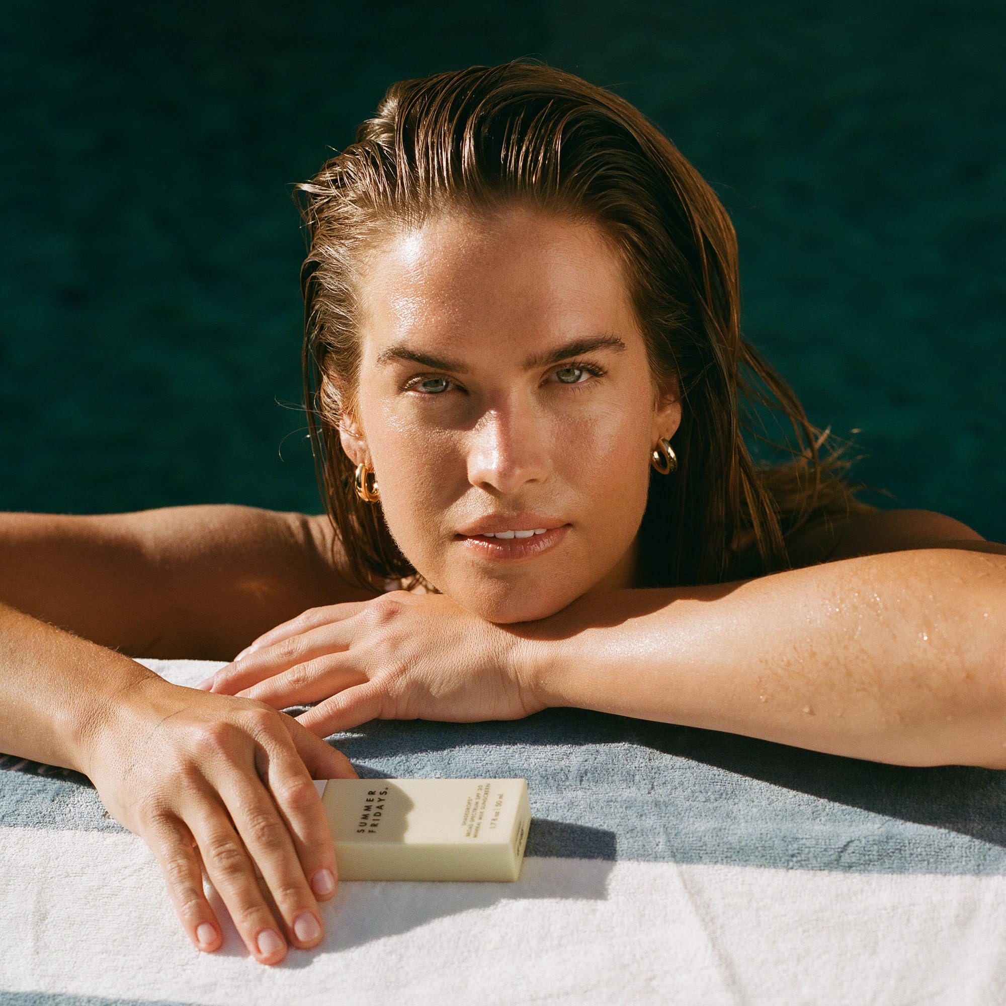 ShadeDrops all-skin-types formula offers lightweight hydration without heaviness.