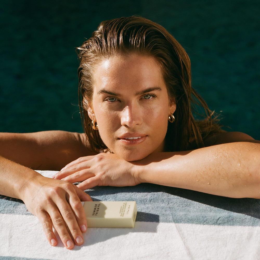 ShadeDrops all-skin-types formula offers lightweight hydration without heaviness.