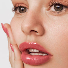 Shea and murumuru butter blend nourishes lips softly