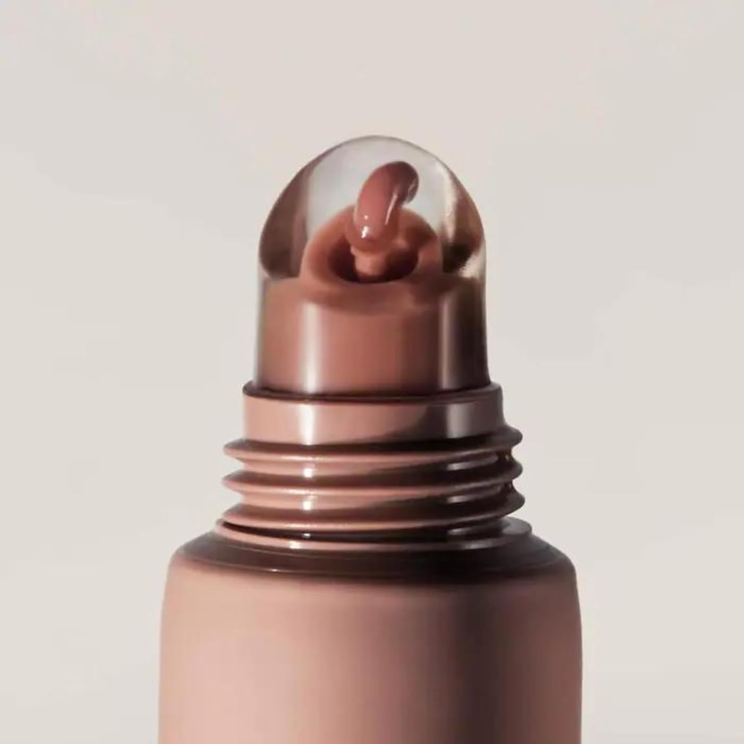 Summer Fridays packaging communicates clean beauty with sustainable vegan lip care.