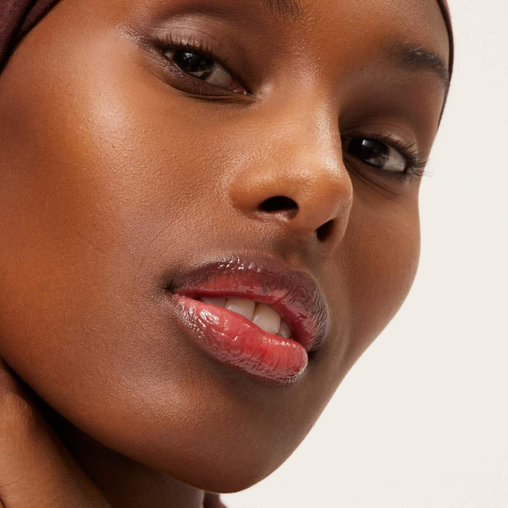 Lips with Summer Fridays Tinted Lip Butter Poppy tint