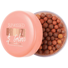 Sun Kissed Perlas Bronceadoras en frasco para un brillo natural en rostro, cuello y hombros.