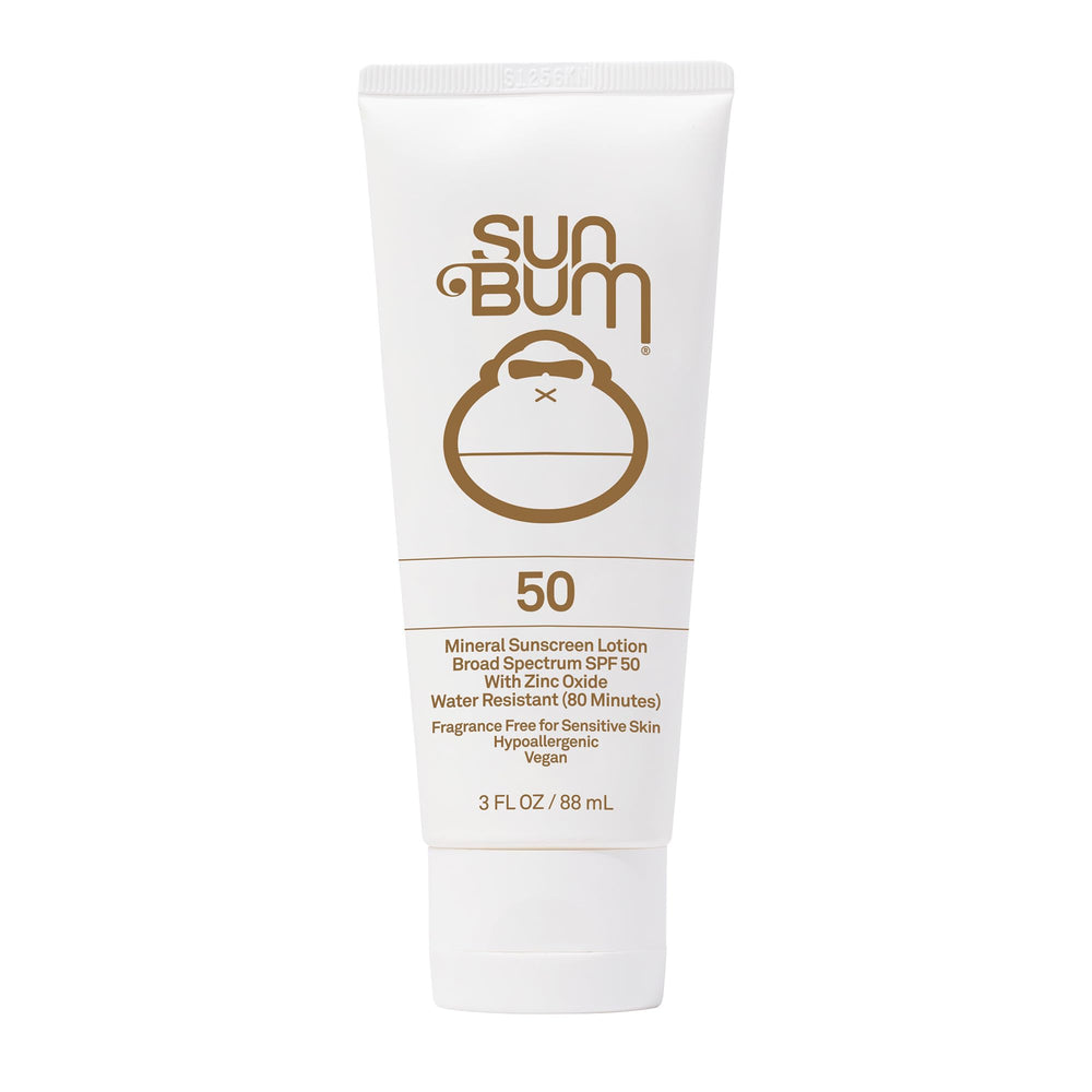 Sun Bum Mineral SPF 50 loción corporal, acabado mate, uso diario al aire libre.