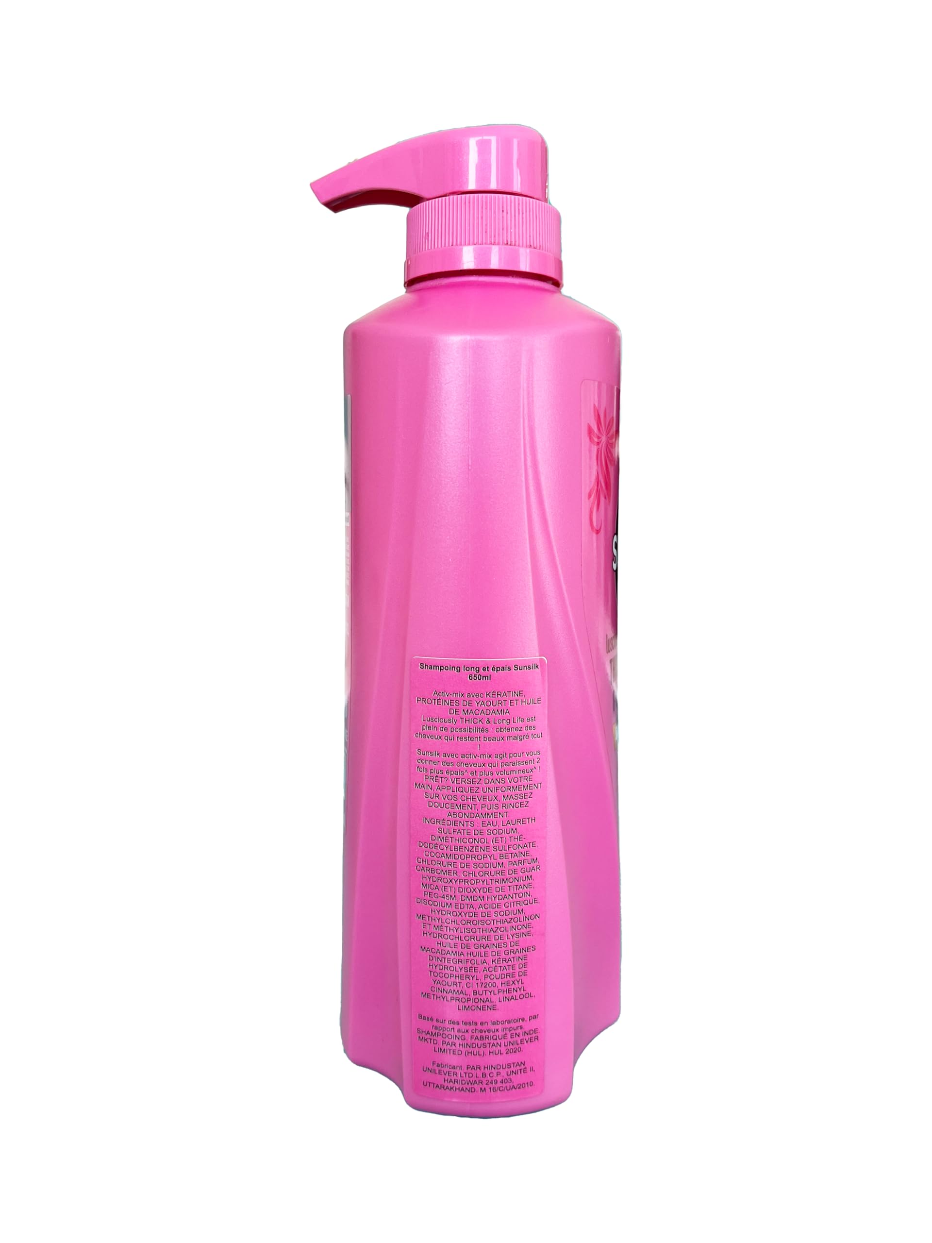 Espuma cremosa del champú Sunsilk para un lavado suave y efectivo.