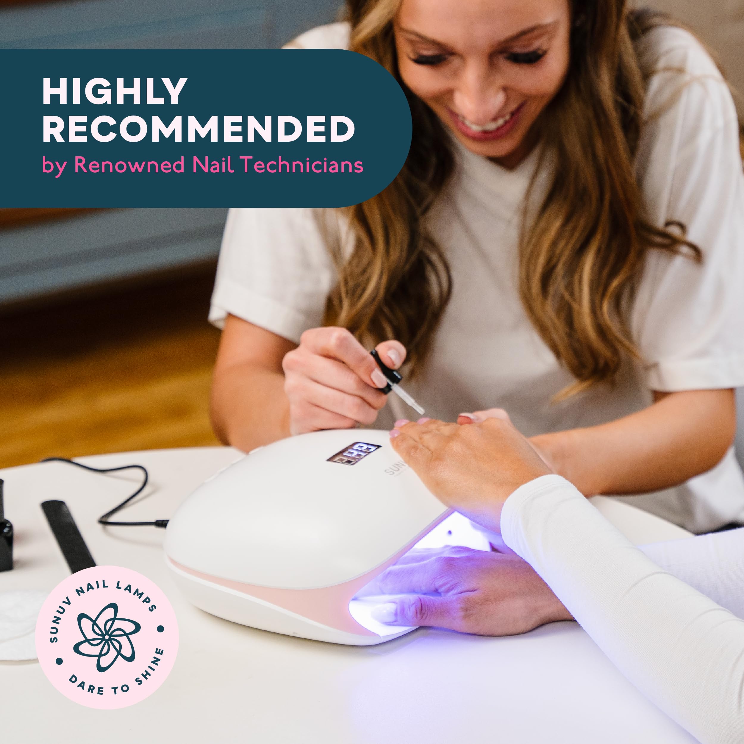 SUNUV SUN4S Pink skin- and eye-friendly light for comfortable sessions