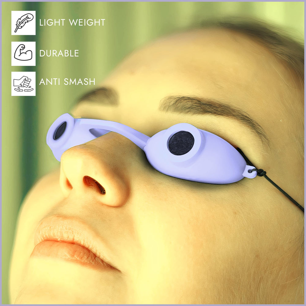 Clear storage case keeps goggles protected and ready.