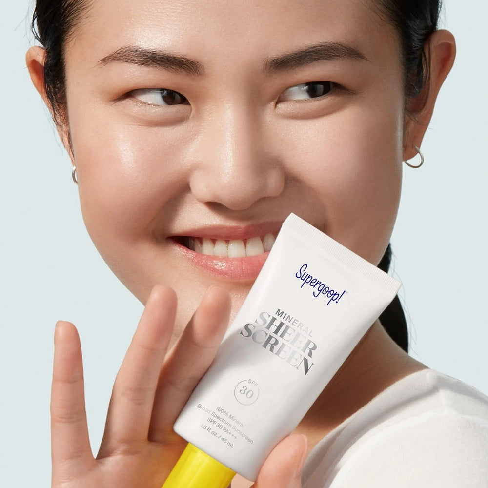 Supergoop! Mineral Sheerscreen applied on skin demonstrates a non-greasy, weightless feel before makeup.