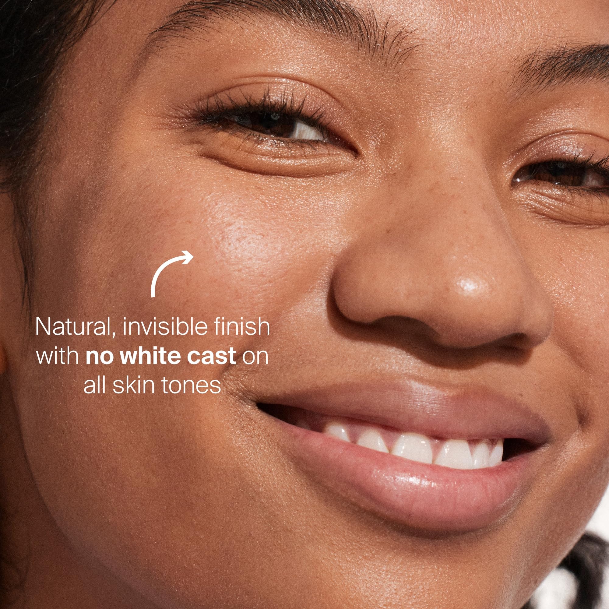 Supergoop! Unseen Sunscreen: control de brillo y protección solar en fórmula ligera.