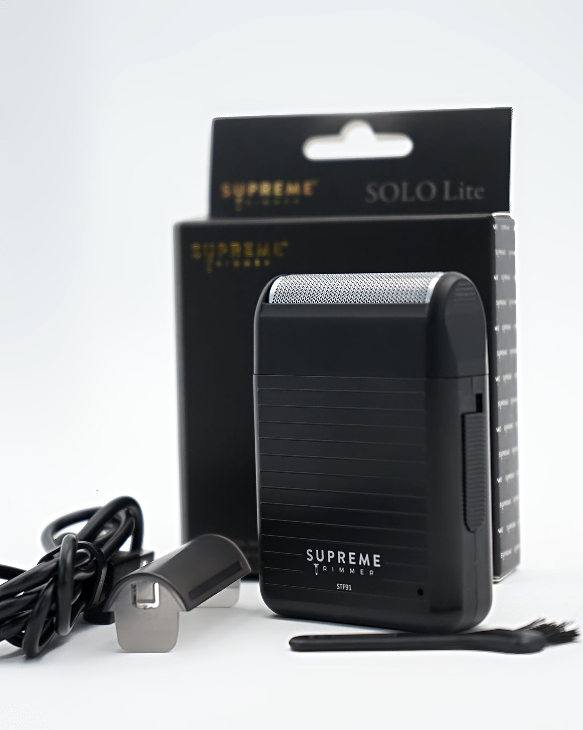 Supreme Trimmer LED battery indicator lit showing clear charge status