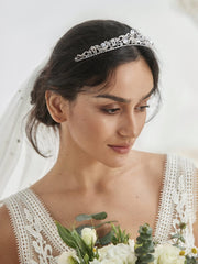 SWEETV tiara con cristales de varios tamaños, detalle reluciente para ceremonias