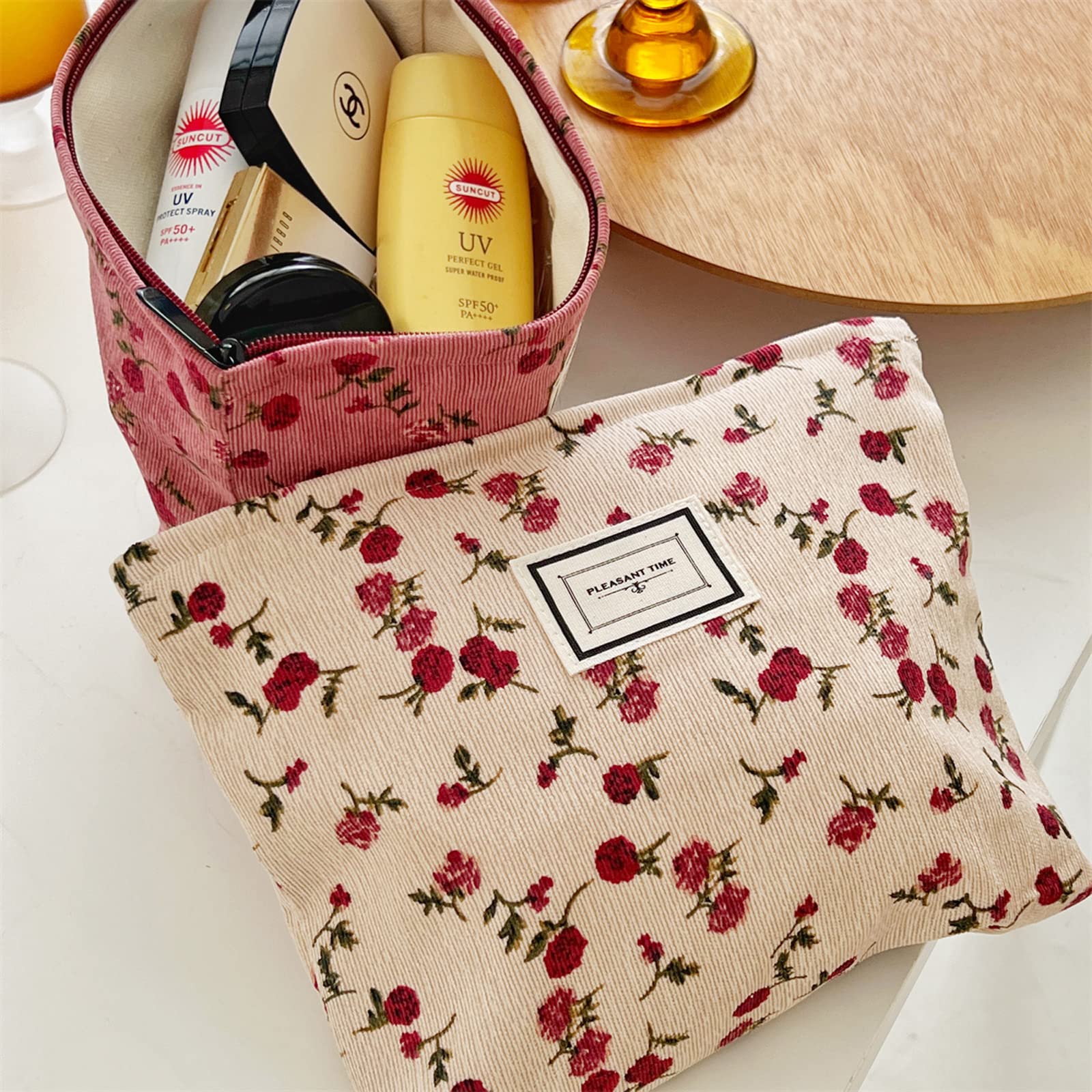 SxoSyo cosmetic bag zipper close-up for secure organization
