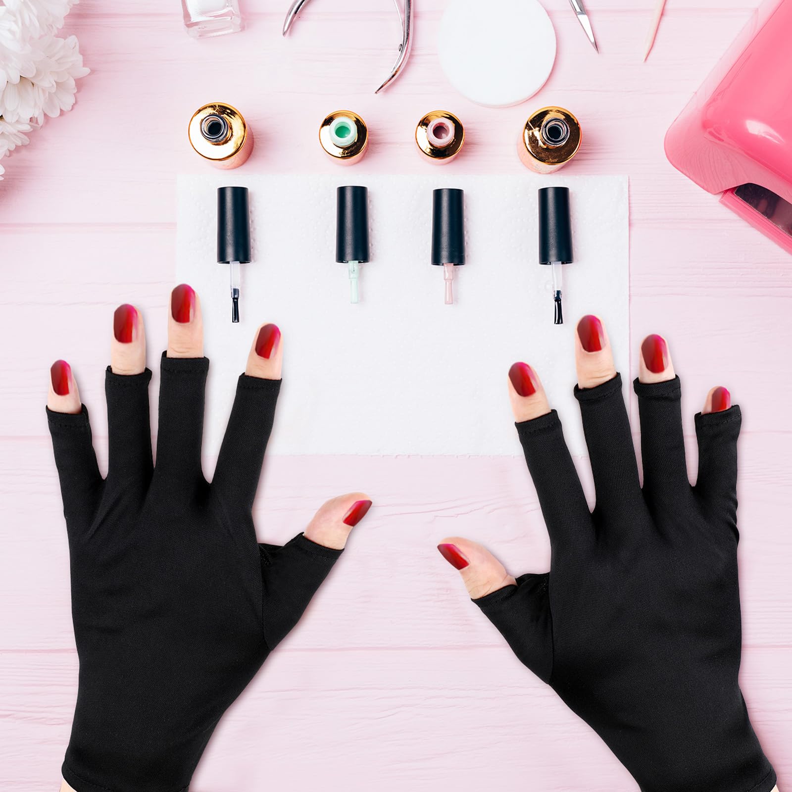 Syhood gloves are breathable and lightweight for salon use