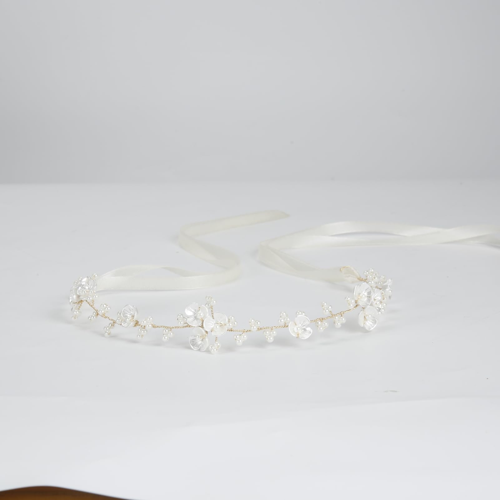 Tanfeine look-festivo-glamour: añade un toque de glamour y encanto a cualquier atuendo.