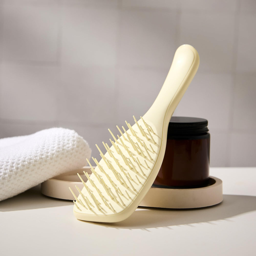 Tangle Teezer Extra Gentle Detangler for dry hair technique starts at ends