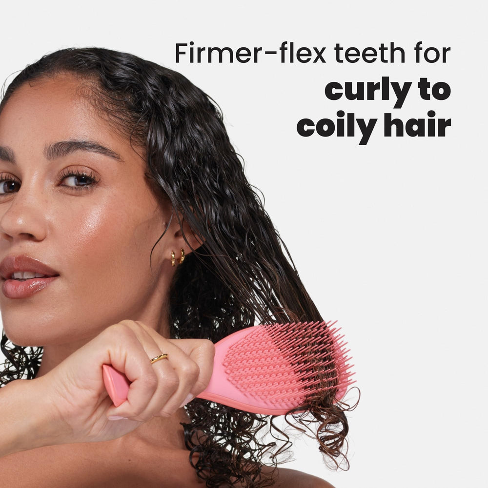 Tangle Teezer Ultimate Detangler distributes shower conditioner evenly