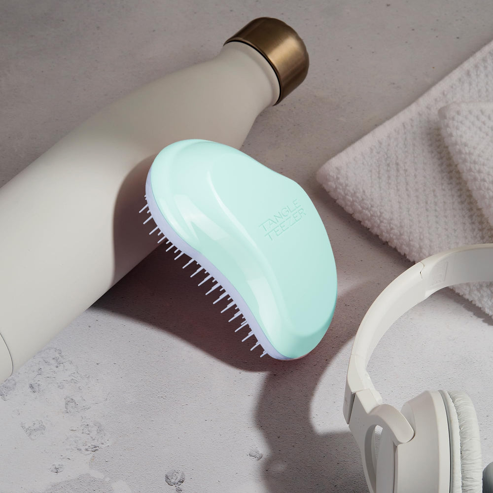 Ideal for color-treated and fine hair seeking light detangling.