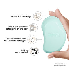Two-tier soft-flex teeth for smooth detangling and glossy shine.