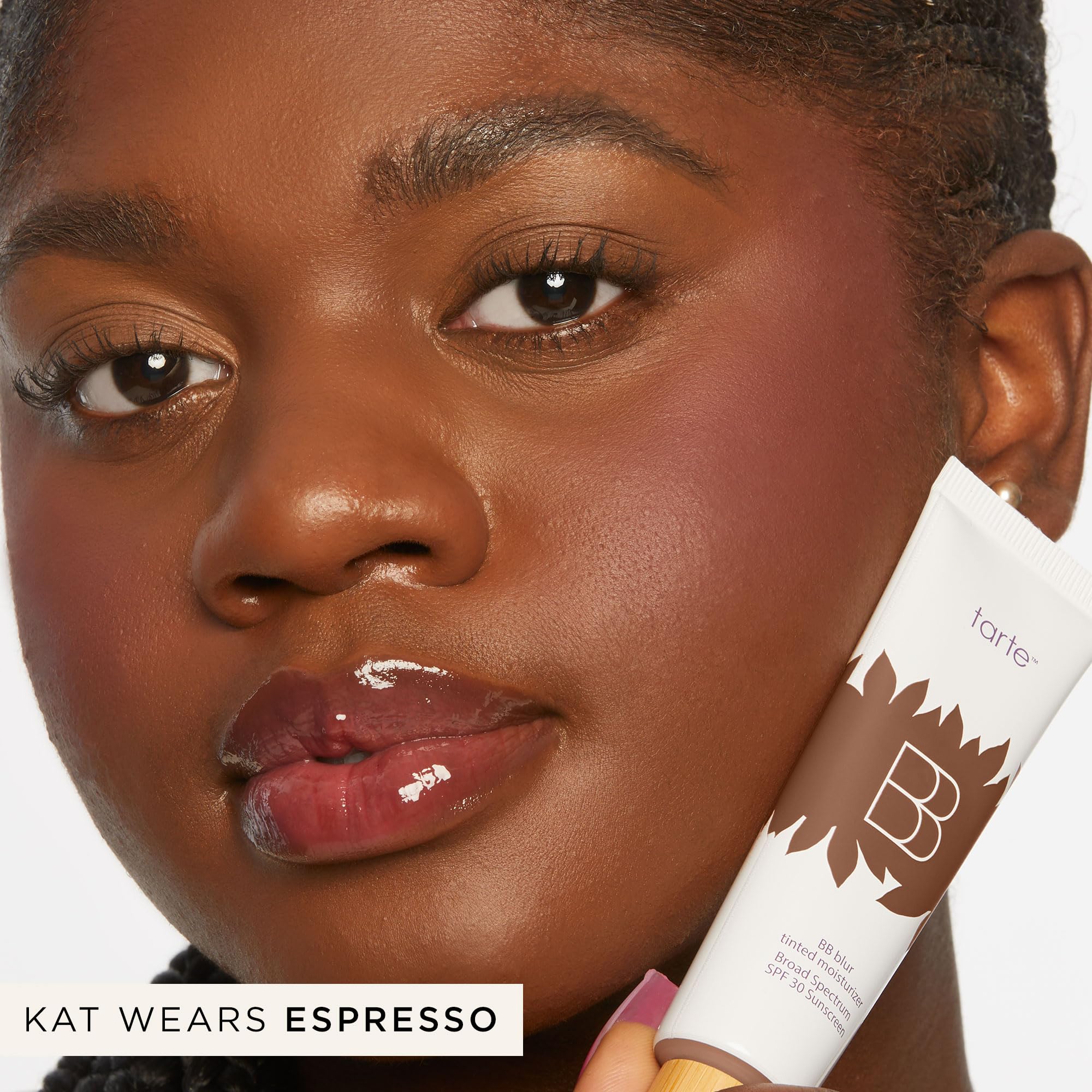 tarte BB Blur skin swatch reveals a natural tone that blurs pores