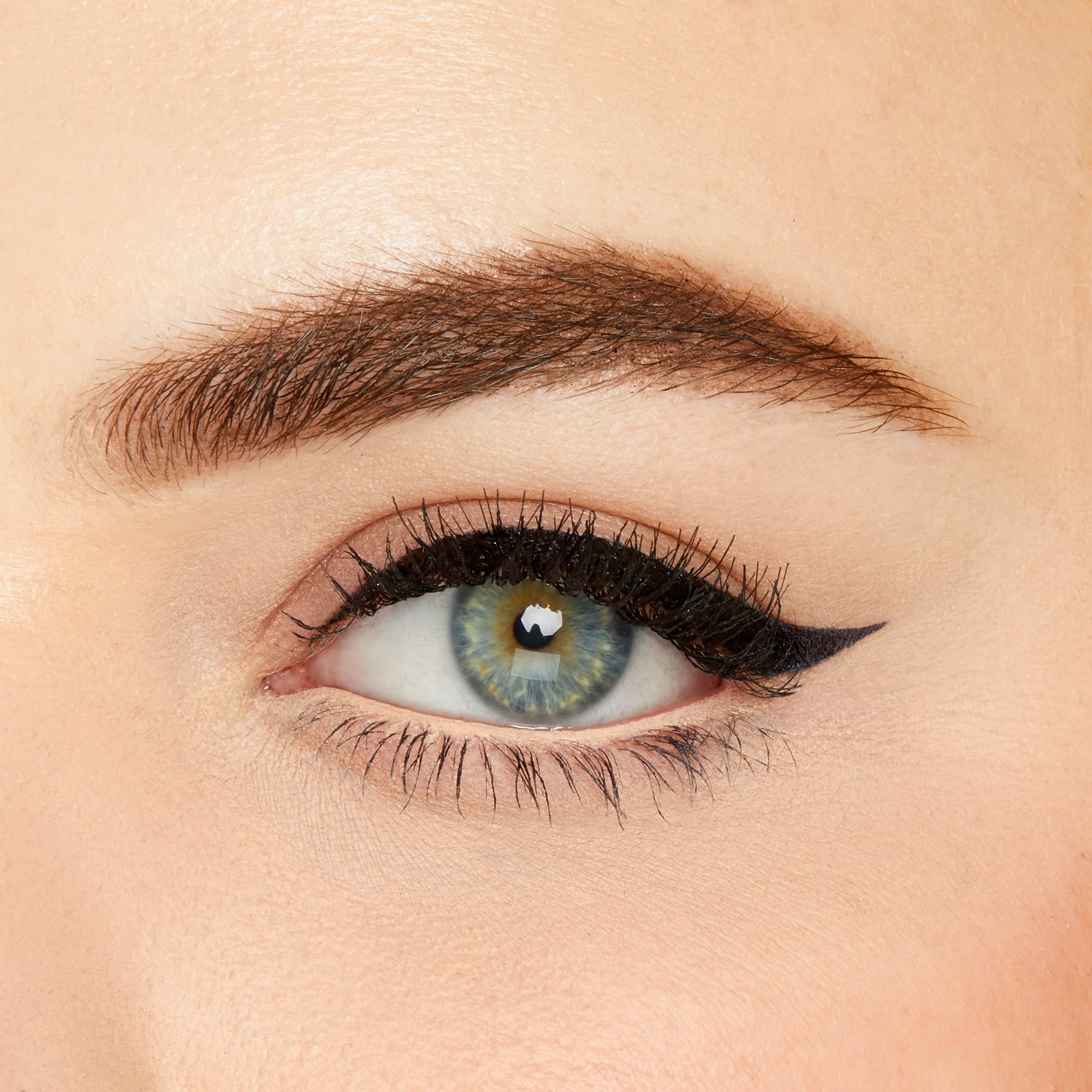 tarte Double Take Awake liner tip close-up showing precise lash line definition