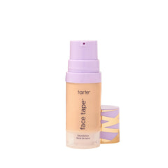 Base tarte face tape foundation en envase compacto para viaje, cobertura precisa